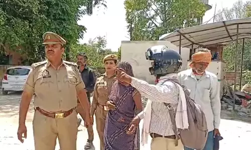 girl Dead body found hanging at One Stop Center DM SSP on spot crime news in hindi