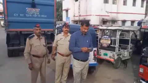 Raebareli News: ई-रिक्शा चालकों पर चला RTO प्रवर्तन का डंडा