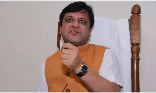 हाईटेक होगा यूपी का आबकारी विभाग! शराब की बोतलों पर हाई सिक्योरिटी बार कोड, मंत्री नितिन अग्रवाल ने दी पूरी जानकारी