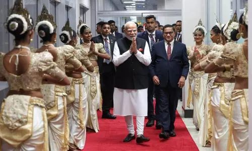 PM Modi Sri Lanka Visit: तीन दिन के दौरे पर श्रीलंका पहुंचे प्रधानमंत्री मोदी, व्यापार, संपर्क और रक्षा सहयोग को बढ़ावा देने पर रहेगा जोर