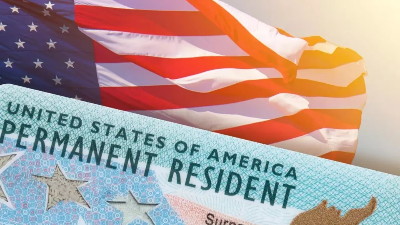 Green Card Kya Hai: अमेरिका में ग्रीन कार्ड क्यों है ज़रूरी? ग्रीन कार्ड से अमेरिकी नागरिकता तक का सफर कैसे तय किया जाता है, जानिए पूरी जानकारी Green Card Kya Hai: अमेरिका में ग्रीन कार्ड क्यों है ज़रूरी? ग्रीन कार्ड से अमेरिकी नागरिकता तक का सफर कैसे तय किया जाता है, जानिए पूरी जानकारी