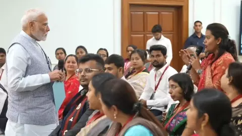 दोगुनी हुई आय... प्रधानमंत्री मोदी से मिले मुद्रा योजना के लाभार्थी, साझा की सफलता की कहानियां