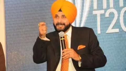 Navjot Singh Sidhu Fees: आईपीएल कमेंट्री के लिए मोटी फीस पाते हैं नवजोत सिंह सिद्धू, करोड़ों में है कुल संपत्ति भी