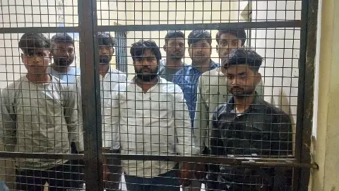 Kasganj News: गैंगरेप के आठों आरोपियों को भेजा गया जेल, दस अप्रैल को मंगेतर को बंधक बनाकर किशोरी से किया था गैंगरेप