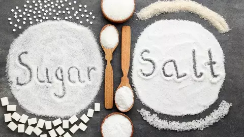 How Much Sugar And Salt You Should Take: एक दिन में कितनी चीनी और कितना लें नमक, यहां जानें अपना जवाब