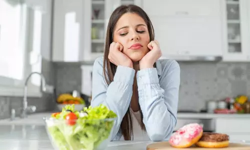 PCOS को करना चाहती हैं हील? कॉफी, जूस, ब्रेड को इन आयुर्वेदिक चीजों से करें रिप्लेस
