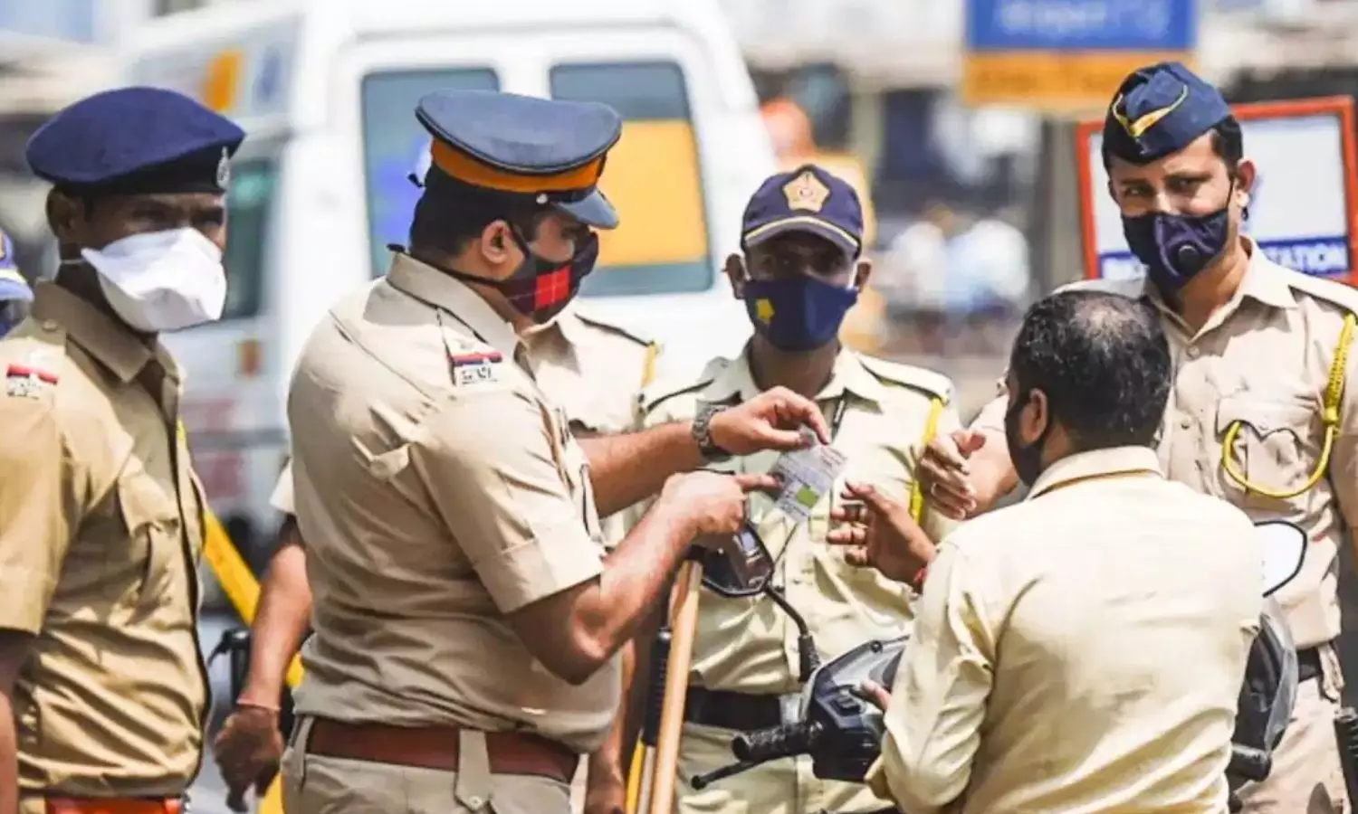 Maharashtra News: दाऊद के नाम पर मुंबई बम धमाके की धमकी, बोरीवली से कॉल करने वाला पकड़ा गया