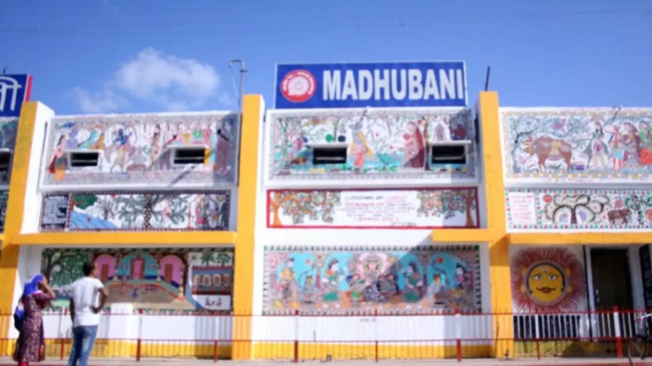 Madhubani History: मधुमक्खियों की गूंज और मिथिला की पहचान है मधुबनी, आइए जानते हैं इस विश्वप्रसिद्ध कला से जुड़े इतिहास और महत्व के बारे में