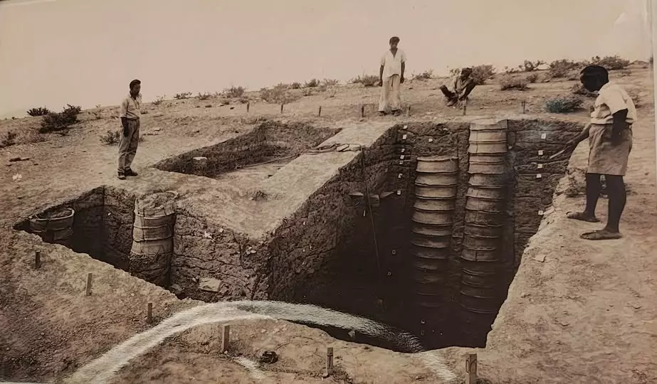 आहड़ सभ्यता की खुदाई के समय का दृश्य (फोटो साभार- सोशल मीडिया) आहड़ सभ्यता की खुदाई के समय का दृश्य (फोटो साभार- सोशल मीडिया)