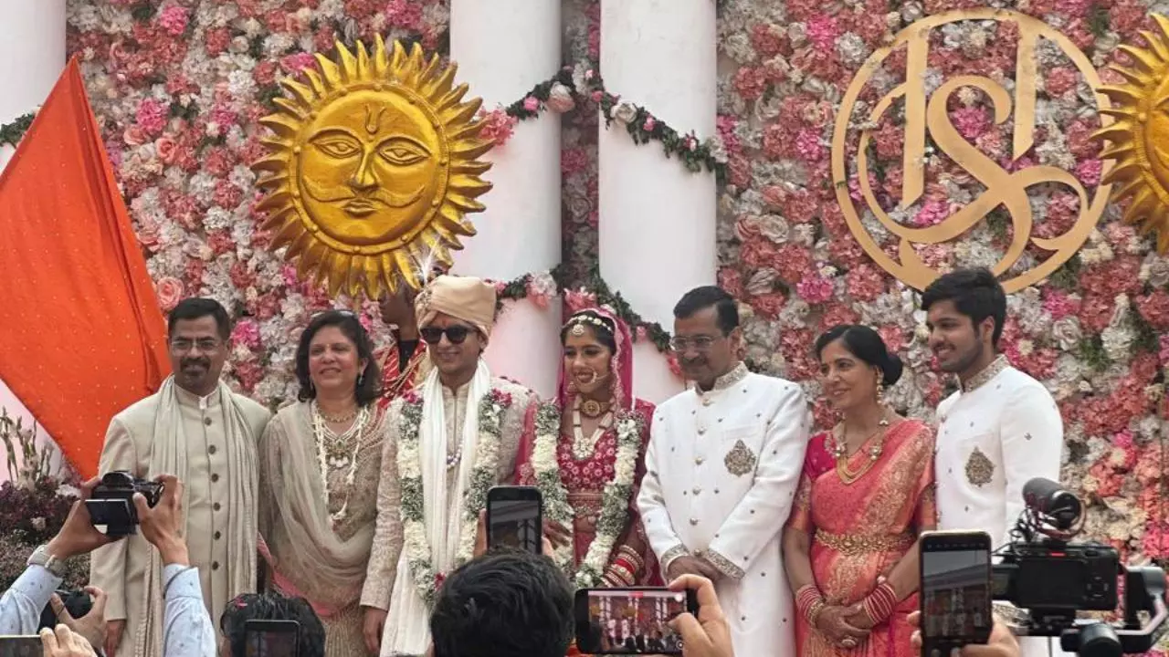 arvind kejrival daughter harshita marriage with sambhav jain photos viral