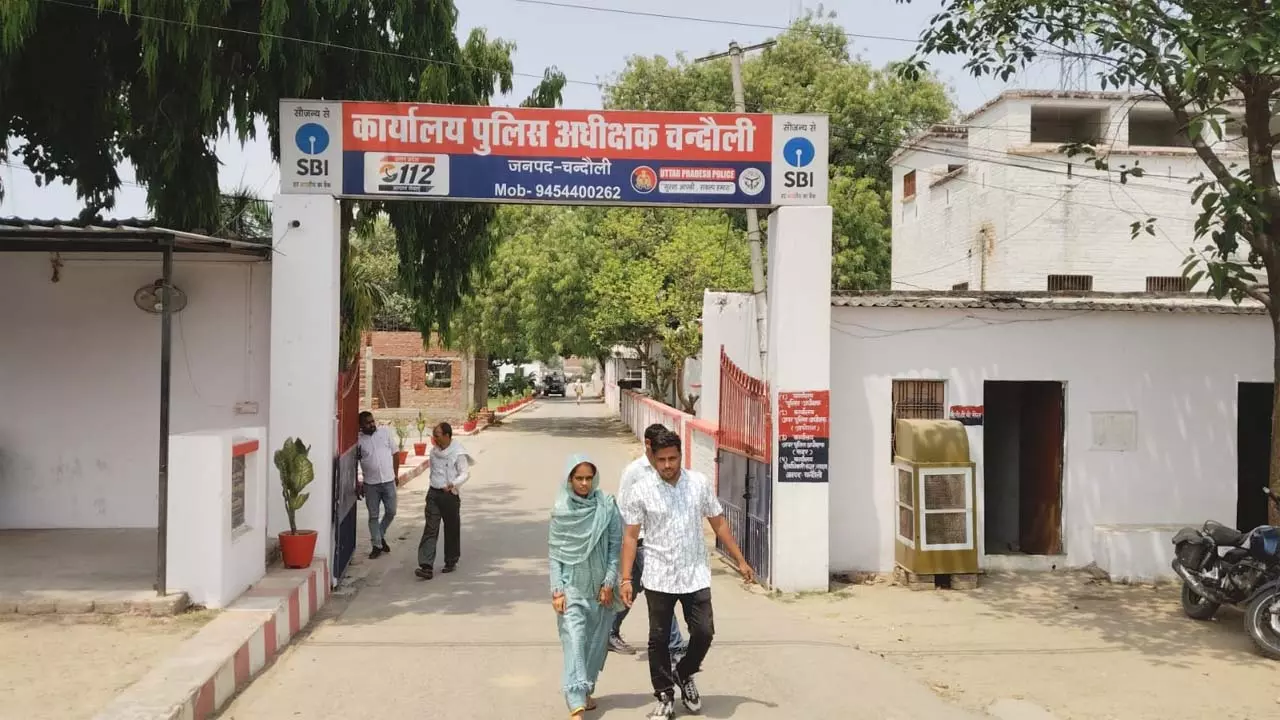 Lover duo reached SPs court pleading for security, girl is being threatened by relatives