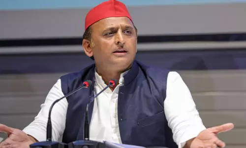 akhilesh yadav in prayagraj said  about mismanagement regarding mahakumbh 2025