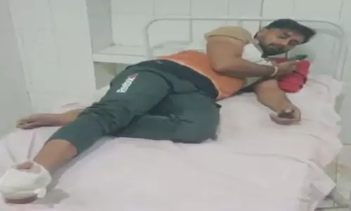 Sonbhadra News: बारात में गूंजी गोलियों की तड़तड़ाहट, हर्ष फायरिंग में चंदौली से आया युवक घायल, केस दर्ज, आरोपी हिरासत में
