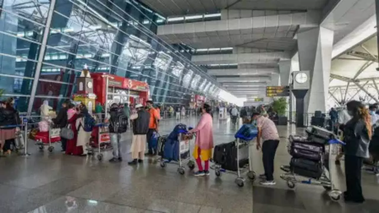 Flight Delayed From Delhi Airport