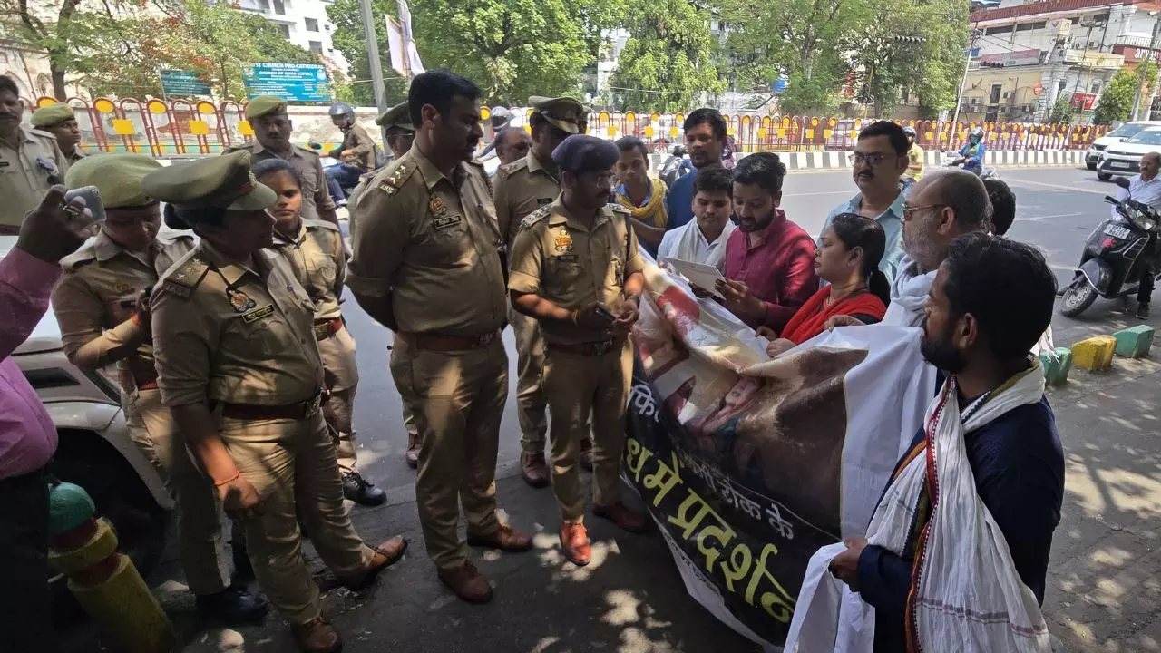 phule movie controversy aam aadmi party workers protest in lucknow demanding release of film
