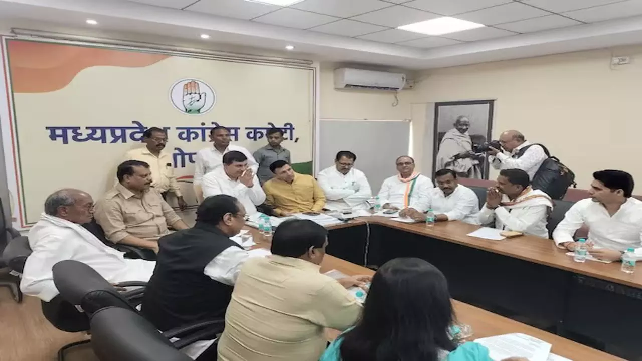 Congress Meeting: मध्य प्रदेश कांग्रेस में महाभारत,पार्टी की अहम बैठक में नहीं पहुंचे कई बड़े नेता,कमलनाथ की नाराजगी का क्या है कारण
