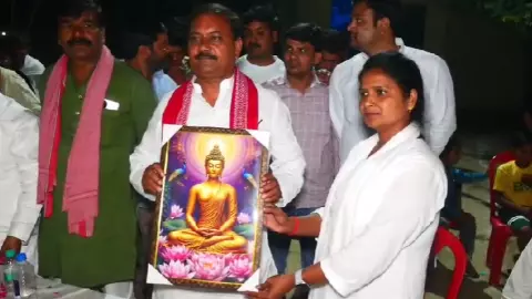 Etawah News: सपा सांसद ने प्रवीण कुमारी के लिए जनता से मांगे वोट, भाजपा पर साधा निशाना