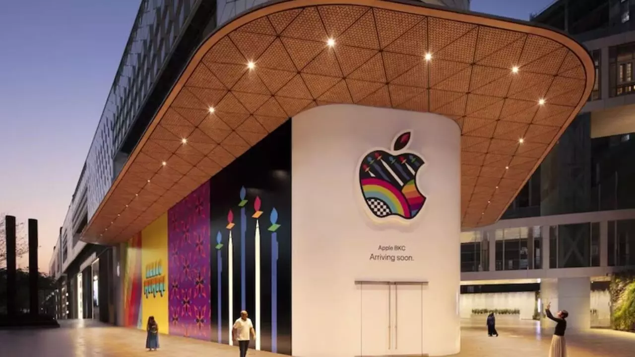Apple New Stores in Noida and Pune