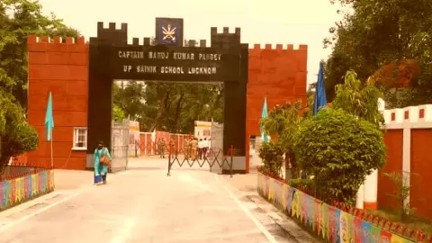 Sainik school vacancy 2025: सैनिक स्कूल के लिए भर्ती प्रक्रिया हुई शुरू, जानें क्या है योग्यता
