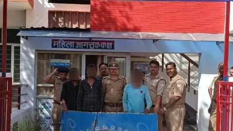 रेलवे ट्रैक पर लोहे का दरवाजा रखने वाले 3 अभियुक्तों को पुलिस ने किया गिरफ्तार, पूछताछ में बताई इस हरकत के पीछे की असल वजह