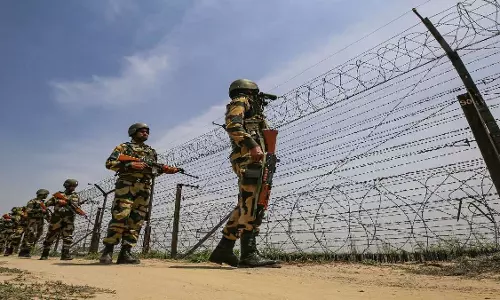 अपनी हरकतों से बाज नहीं आ रहा पाकिस्तान, LoC पर फिर की गोलीबारी; UN में भी उठा पहलगाम मुद्दा