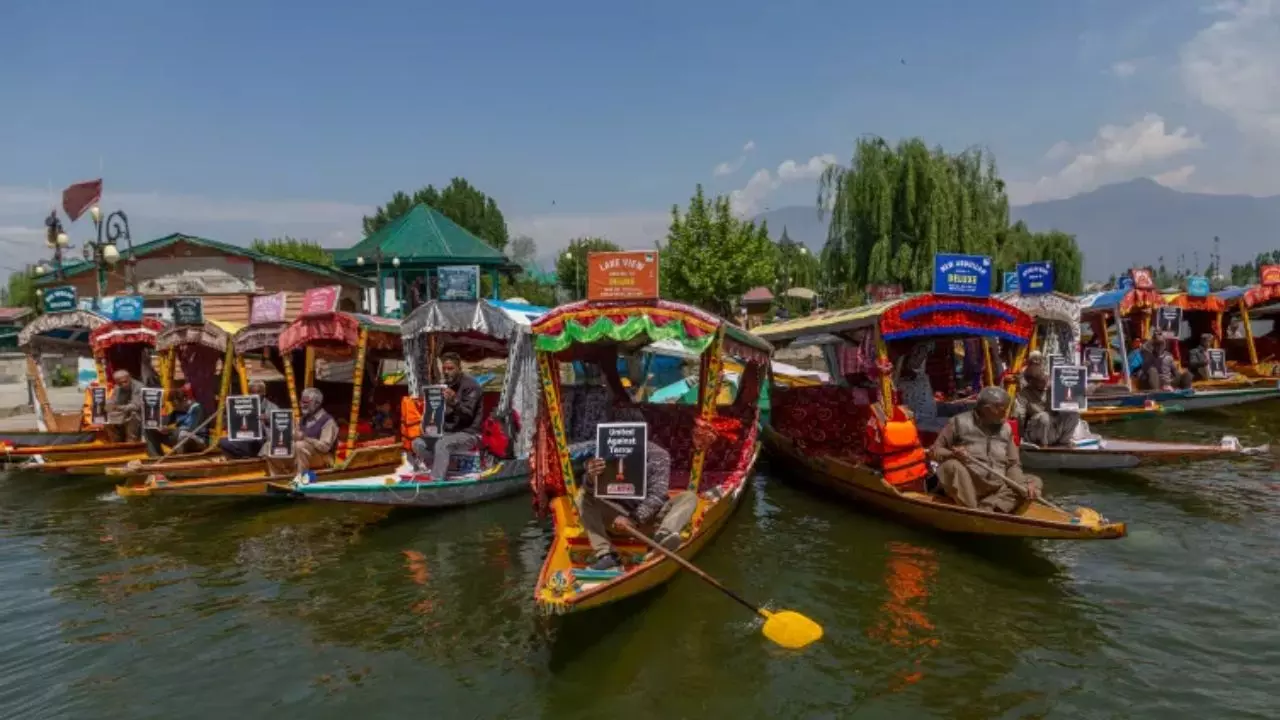 Kashmir Tourism down 80 percent after pahalgam terror attack