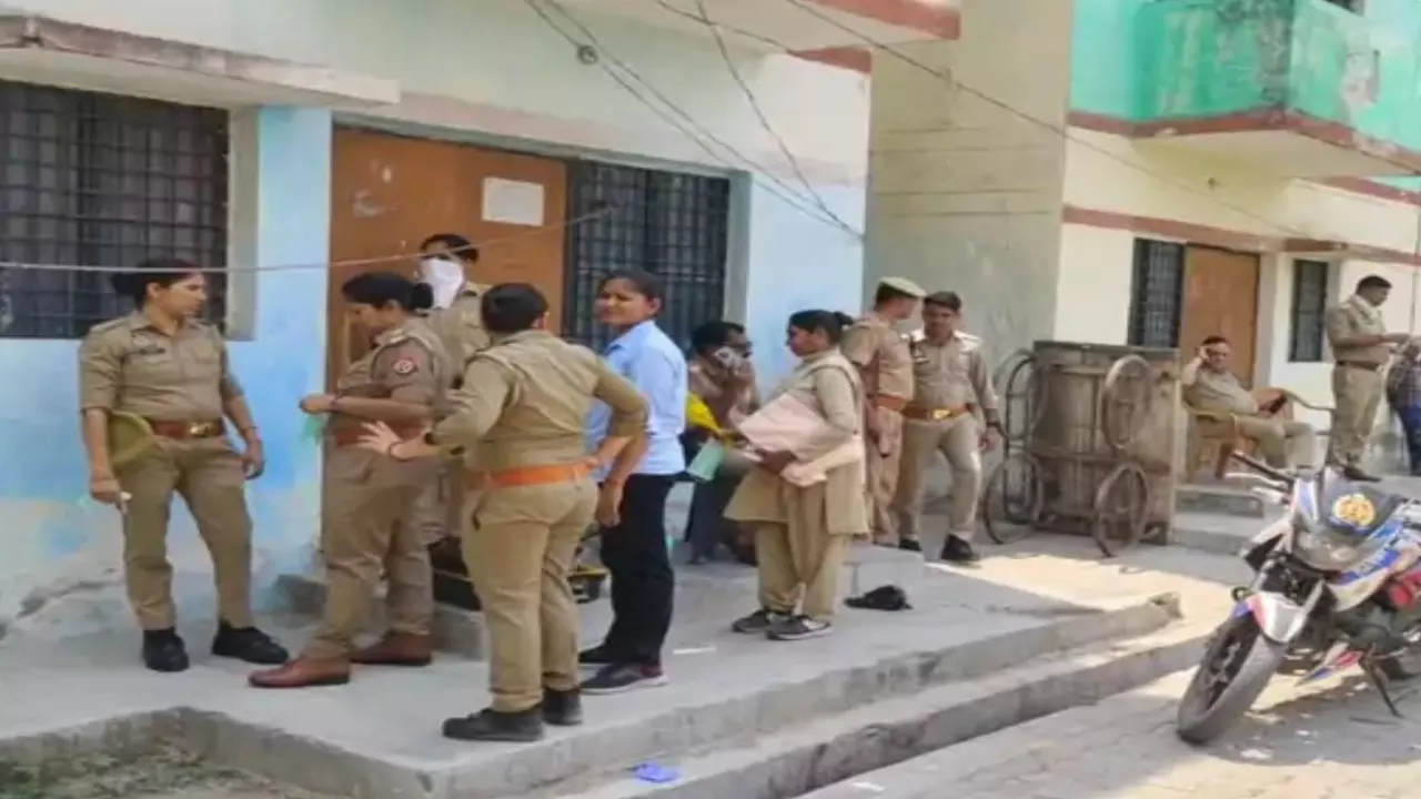 Banda News: चार दिन से लापता छात्रा हिना बानो का शव बंद कमरे में मिला, हत्या की आशंका से सनसनी
