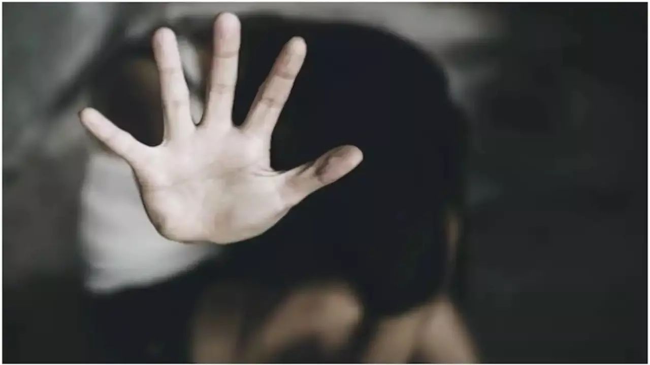 Bulandshahr News: रेप के बाद प्रेग्नेंट हुई किशोरी, SSP के आदेश पर हुई FIR,आरोपी फरार