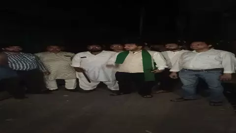 Moradabad News: ऑल इंडिया मुस्लिम पर्सनल लॉ बोर्ड की अपील, मुस्लिम क्षेत्रों में वक्फ के विरोध में बिजली गुल के बाद प्रदर्शन