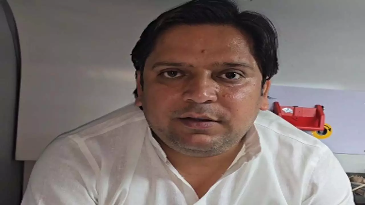 Meerut News: मुजफ्फरनगर में राकेश टिकैत पर हमला- आप बोली-किसानों की पगड़ी उछालने वालों को बख्शा नहीं जाएगा!