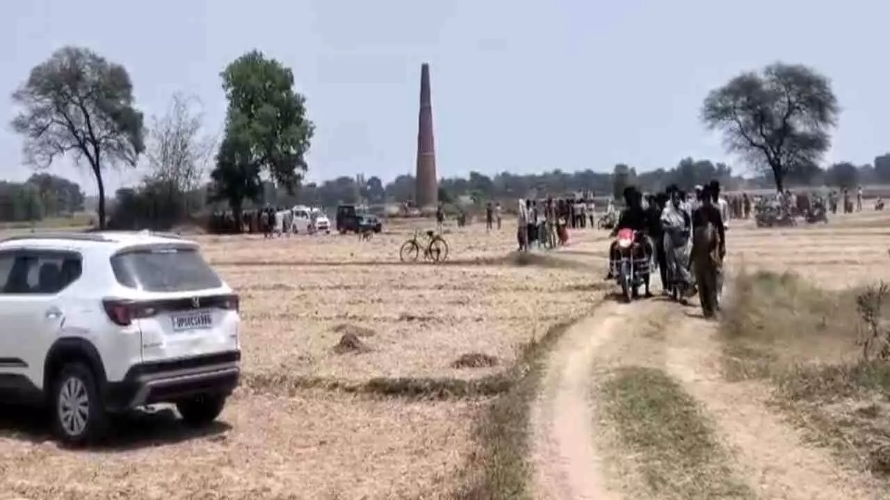 Azamgarh News: बहुभोज में शामिल होने गए किशोर को चाकू से मारकर की हत्या