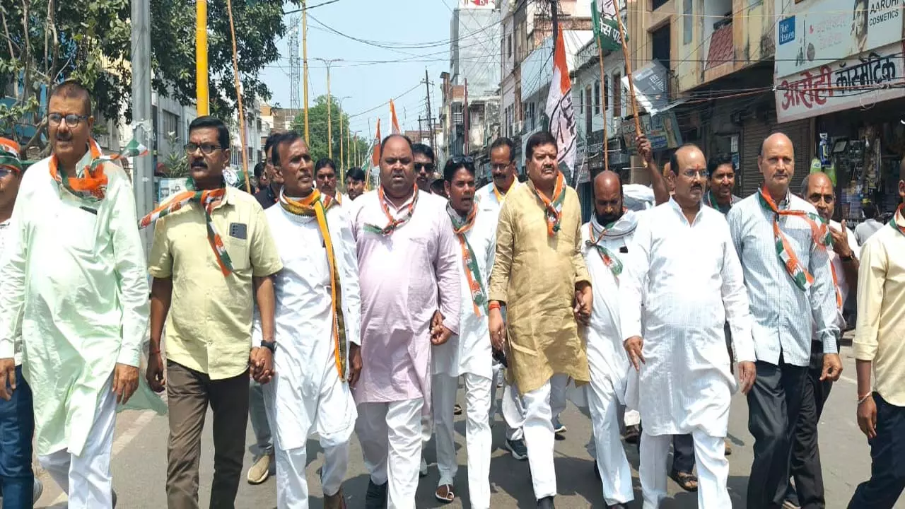 Congress workers hold Thanksgiving procession, say Rahul Gandhi forced for ethnic census