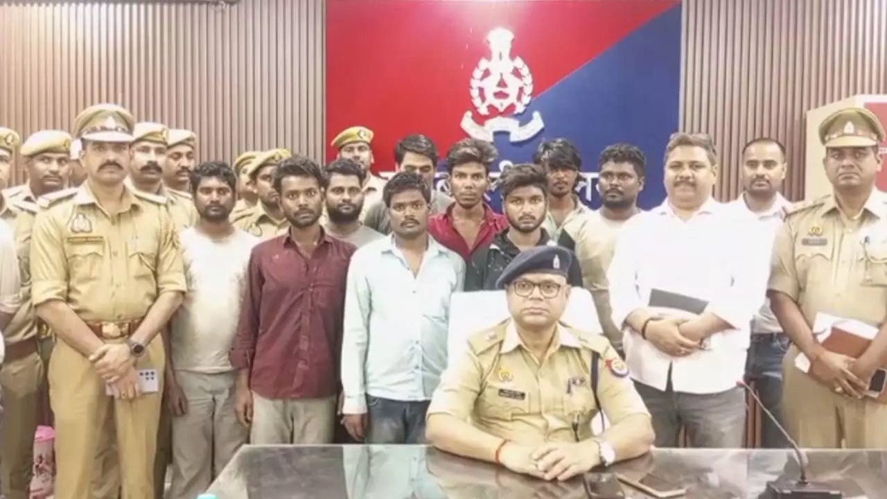 Police reveal Tappebazi gang, recover looted gold