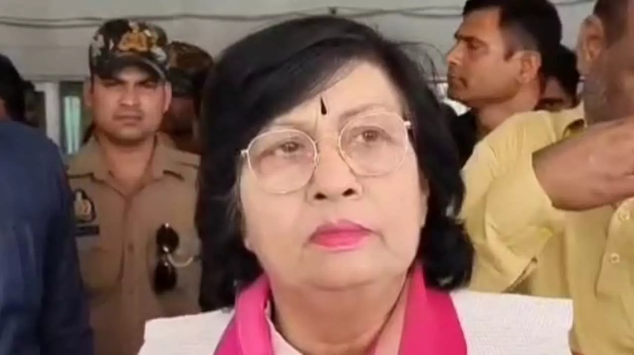 Kanpur News: राज्यमंत्री प्रतिभा शुक्ला ने जिला अस्पताल और मेडिकल कॉलेज का किया निरीक्षण, खामियों का मिला अम्बार