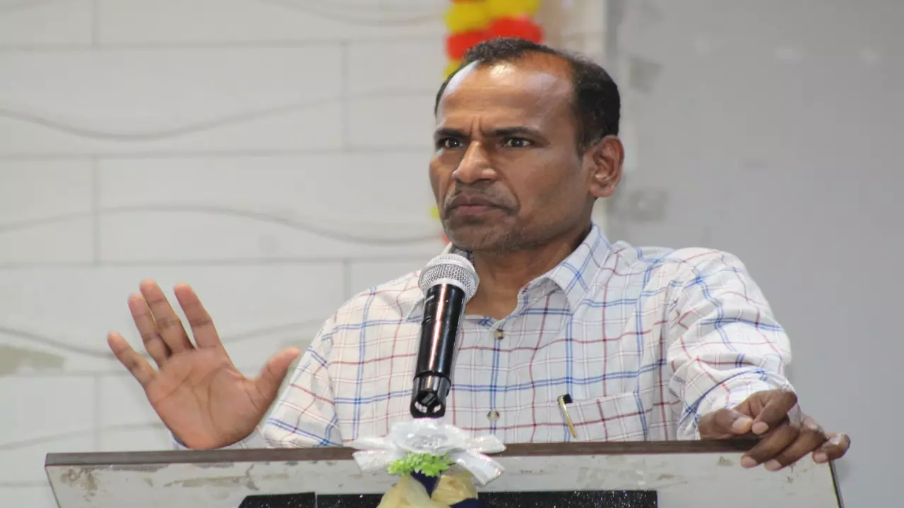 Gorakhpur News: विकसित भारत के लिए कर्मयोग की मूल विचारधारा को समझना जरूरी, प्रमुख सचिव वेंकटेश्वरलू का व्याख्यान