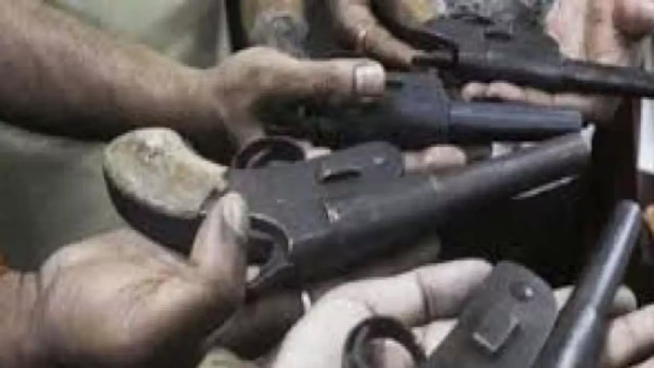 Illegal aid supply deal, two arrested on WhatsApp group, including mastermind