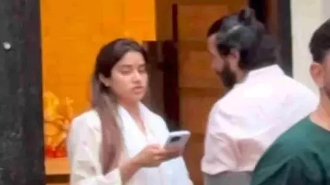 Janhvi Kapoor Video Viral