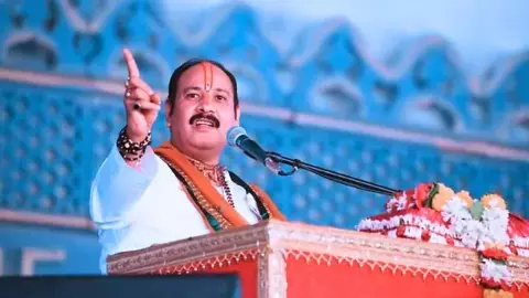 pandit pradeep mishra controversy comment on women security by clothes in jaipur