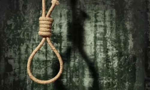 maharastra news woman and 3 minor girls suicide police investigate