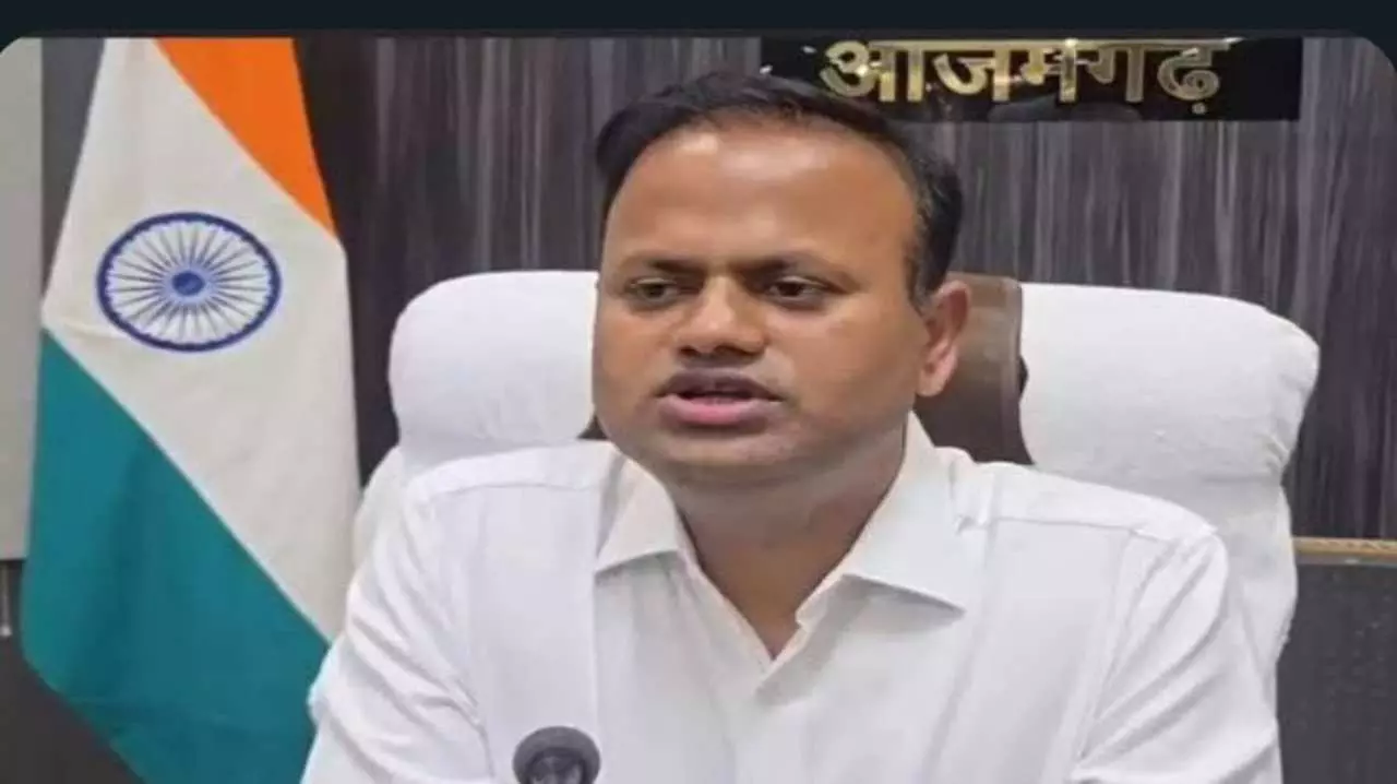 Azamgarh News: :सरकारी जमीन पर अवैध कब्ज़ा न हटाया गया तो,लापरवाही पर एसडीएम और तहसीलदार होगें जिम्मेदार :जिलाधिकारी
