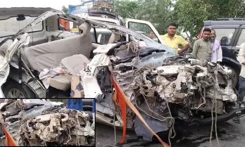 Muzaffarpur Sitamarhi highway accident 3 killed  2 injured collision between truck Scorpio