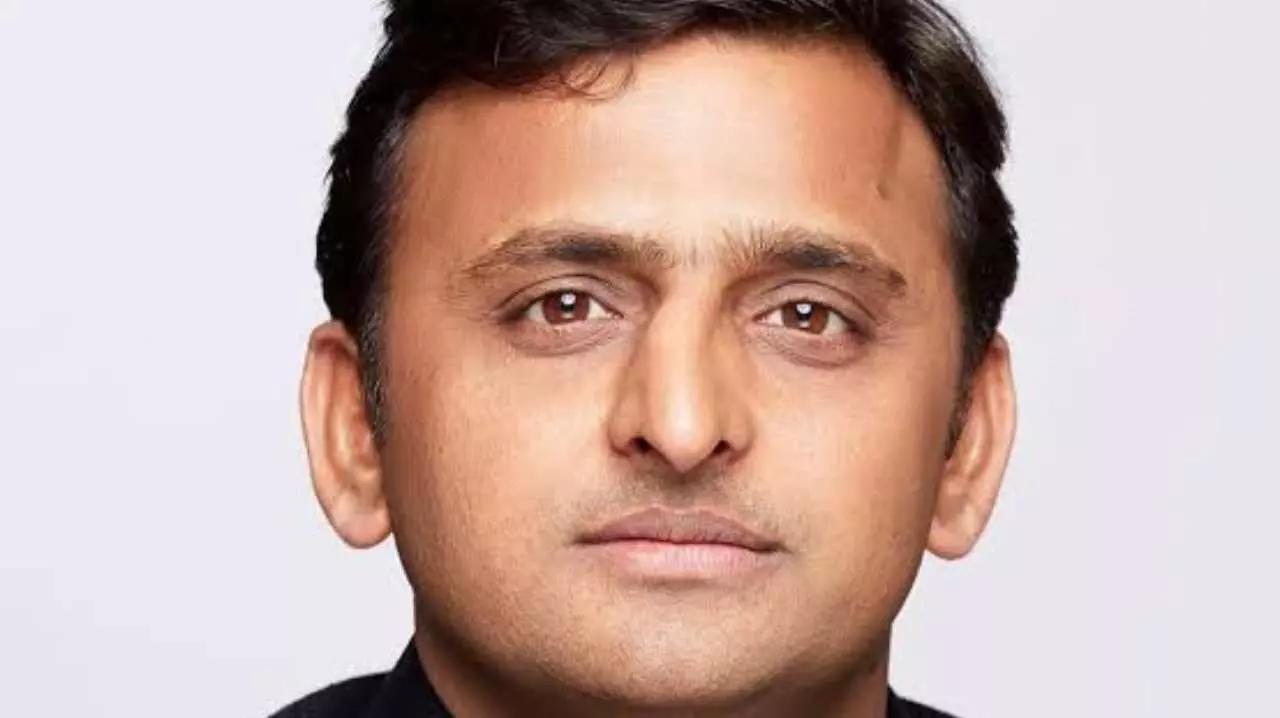 Chandauli News: मुख्यमंत्री क्यों नहीं मान लेते की सत्ता की बागडोर अपराधियों के हाथ में है,अखिलेश यादव ने चंदौली की घटना पर व्यक्त किया रोष