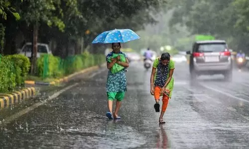 Aaj Ka Mausam: दिल्ली से पटना तक भीगा मौसम, आज कई राज्यों में भारी बारिश की चेतावनी
