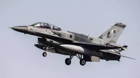 India Pakistan War: पाकिस्तान के F-16: घातक, लेकिन अब पुराने पड़ चुके हैं