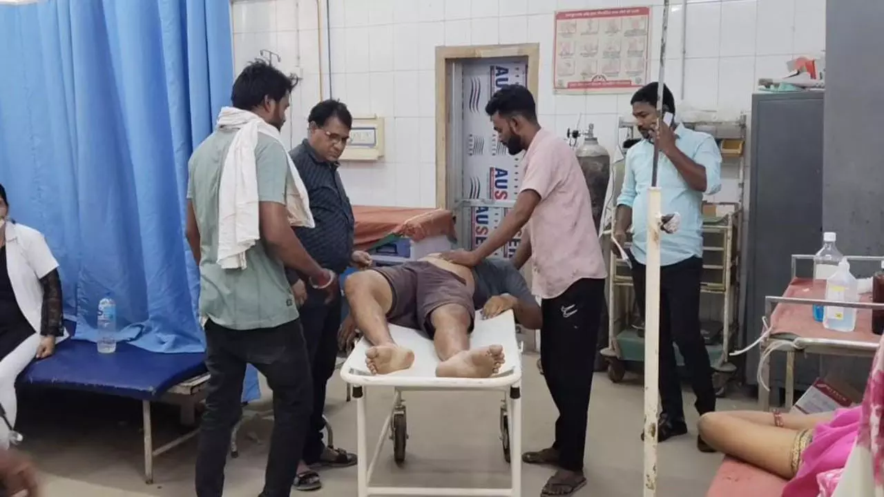Chandauli News: यूपी-बिहार के लोगों में वर्चस्व की लड़ाई, एक की गोली मार कर हत्या, दूसरा गंभीर रूप से घायल