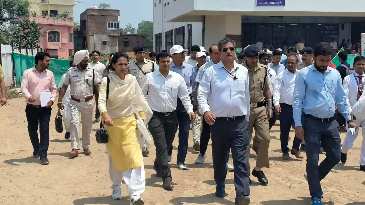 High officials inspect the quality of Amrit Bharat Station Scheme