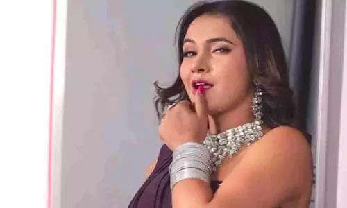Trisha Kar Madhu New Video