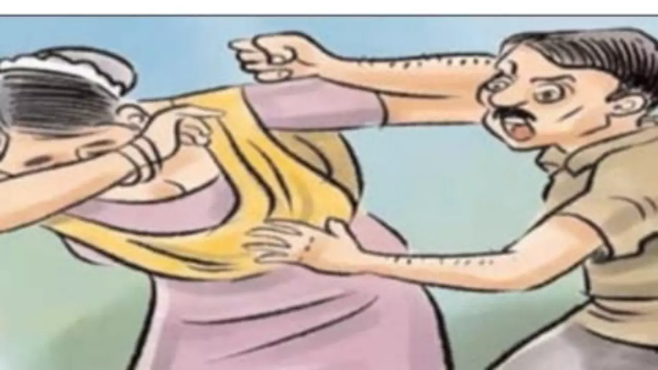 Bareilly News: घर में घुसकर दबंग ने महिलाओं के साथ की मारपीट,दी जान से मारने की धमकी