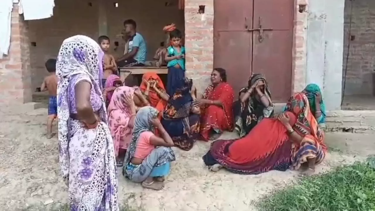 nephew killed uncle In the case of drying clothes Crime News in Hindi
