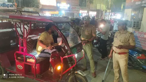 Gorakhpur News: नेपाल-बिहार बार्डर इलाके में 126 चेक प्वाइंट, गोरखनाथ मंदिर समेत इन 5 स्थानों के पास ड्रोन उड़ाने पर रोक